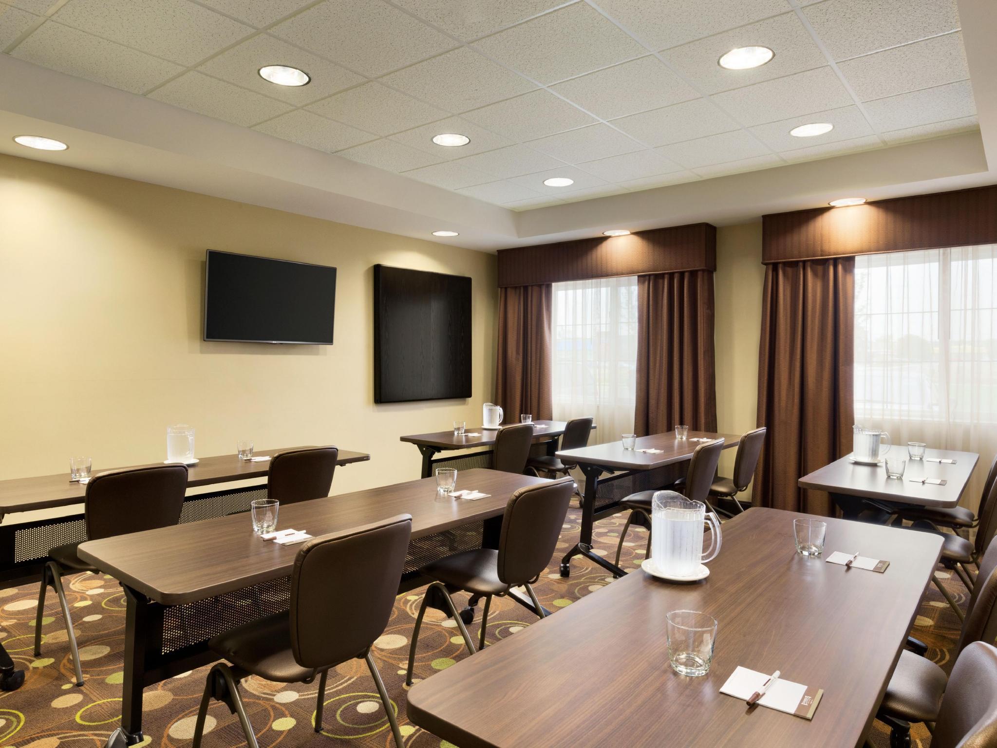 Staybridge Suites West Edmonton By Ihg Экстерьер фото