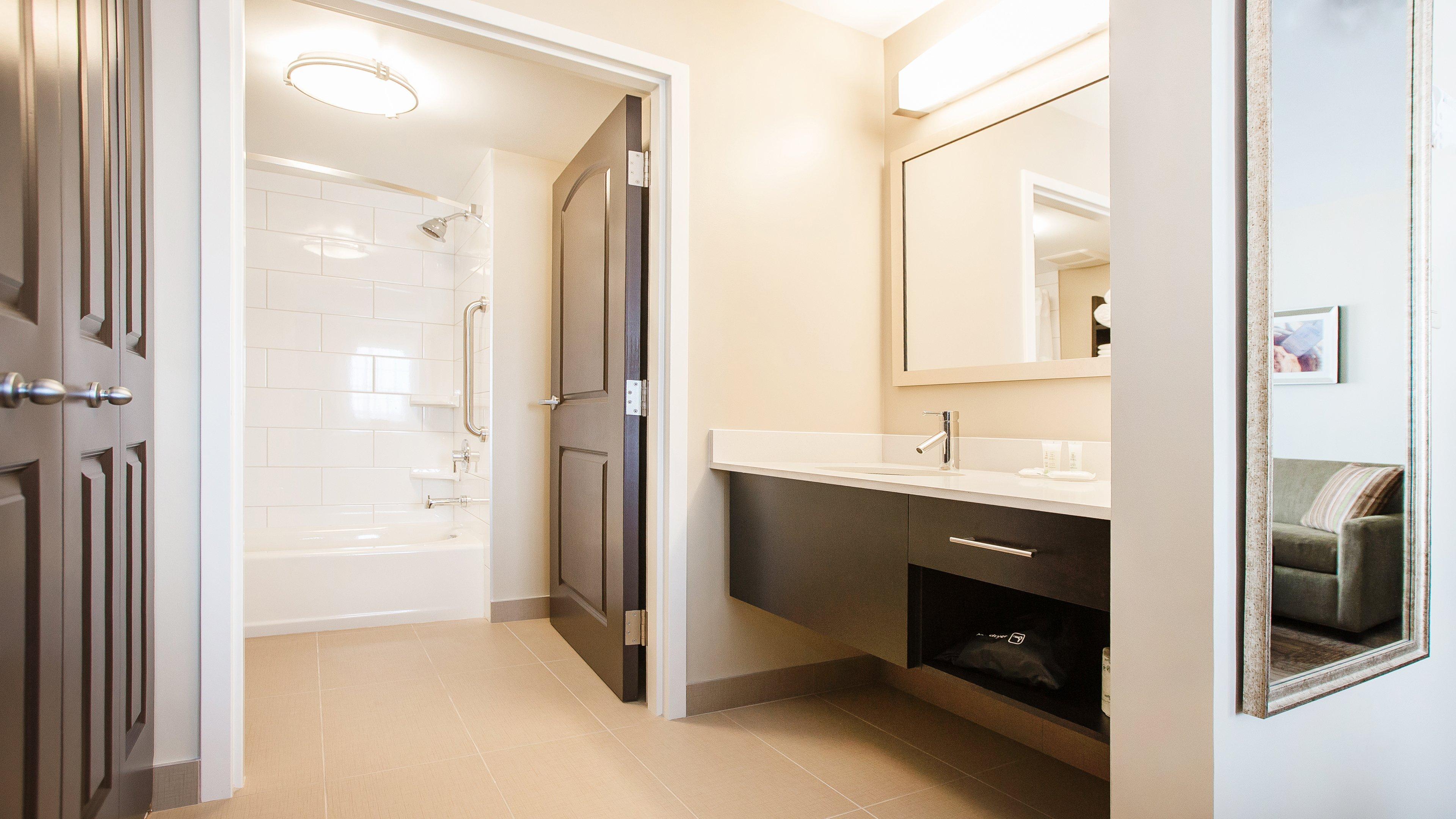Staybridge Suites West Edmonton By Ihg Экстерьер фото