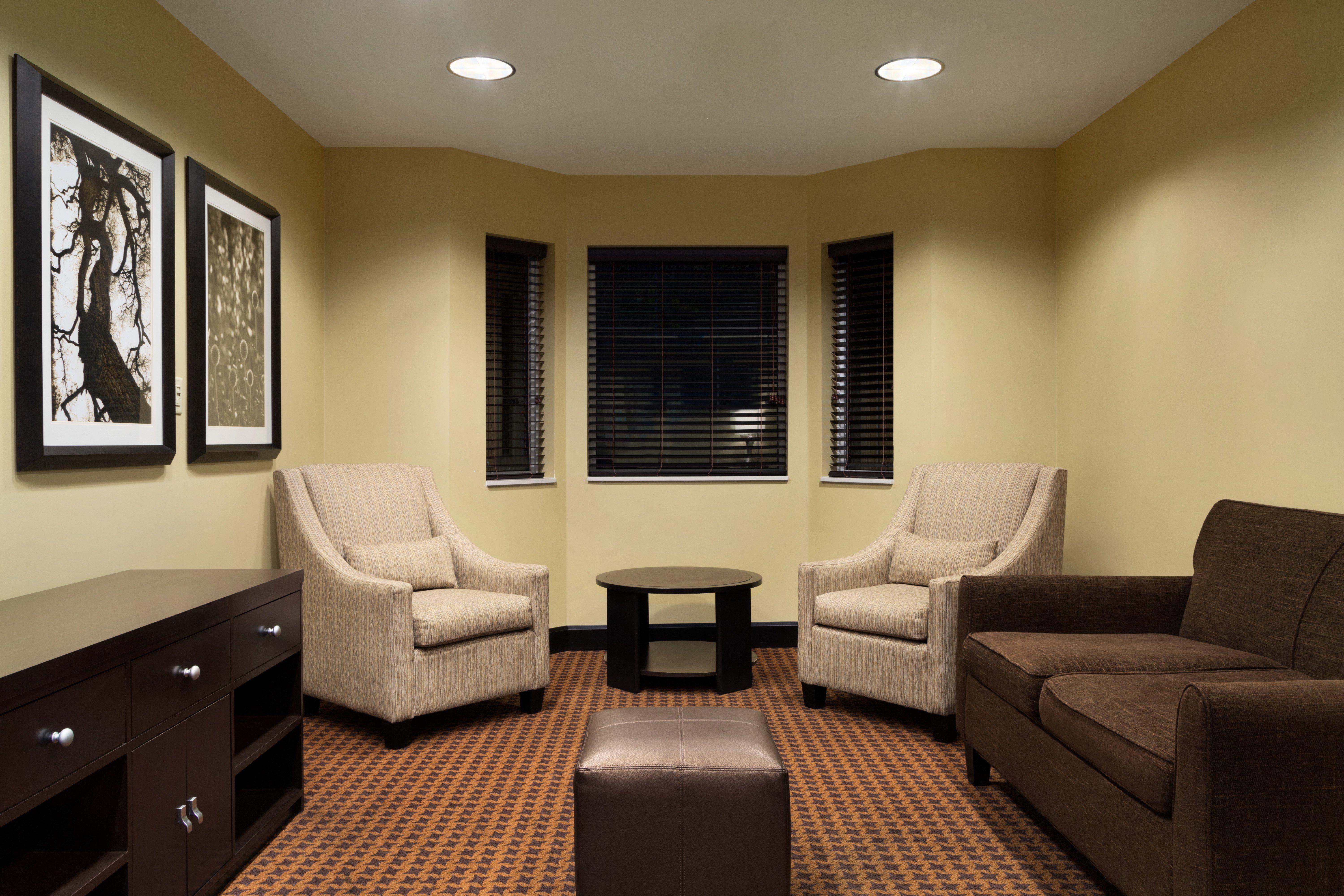 Staybridge Suites West Edmonton By Ihg Экстерьер фото