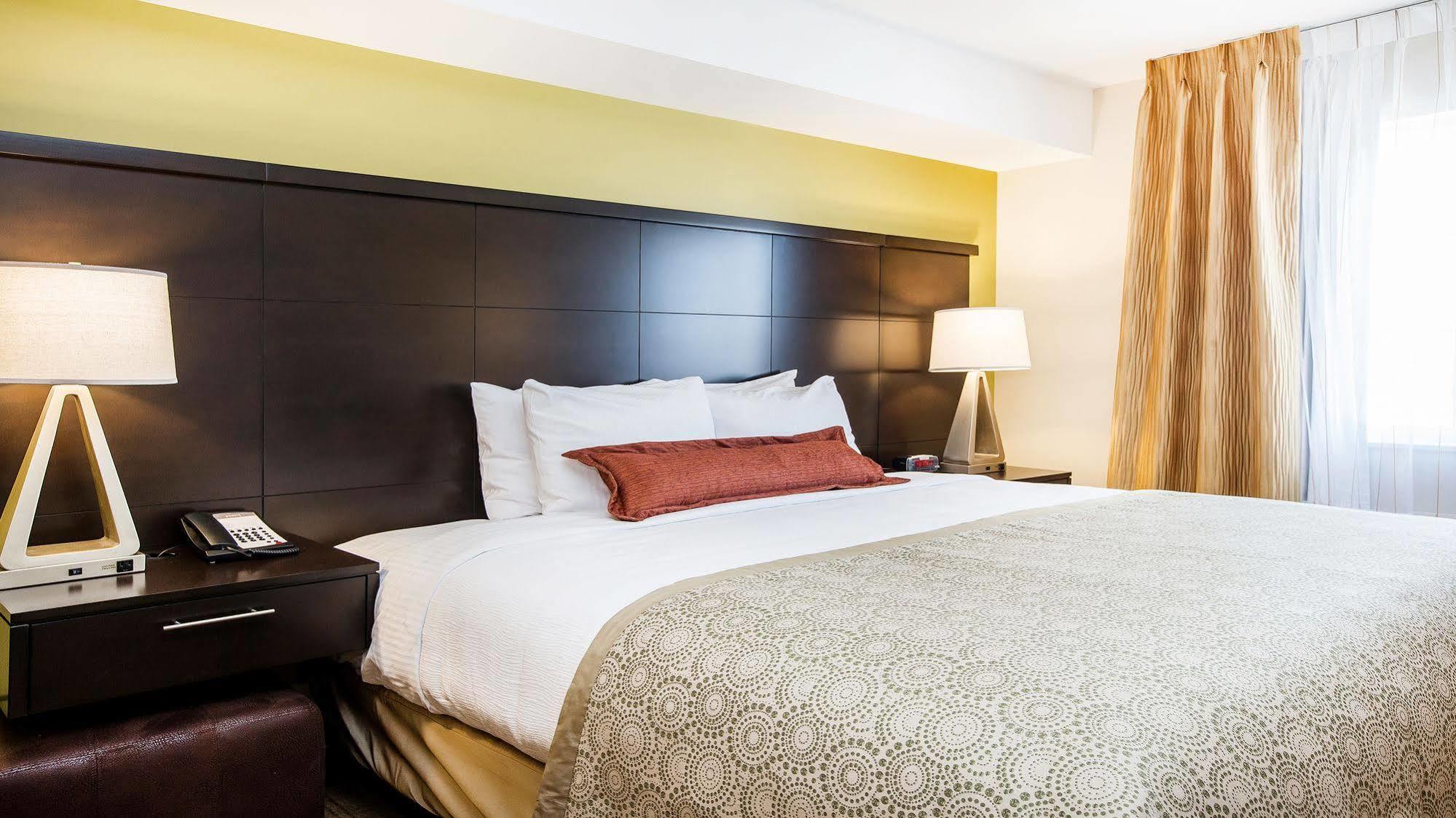 Staybridge Suites West Edmonton By Ihg Экстерьер фото