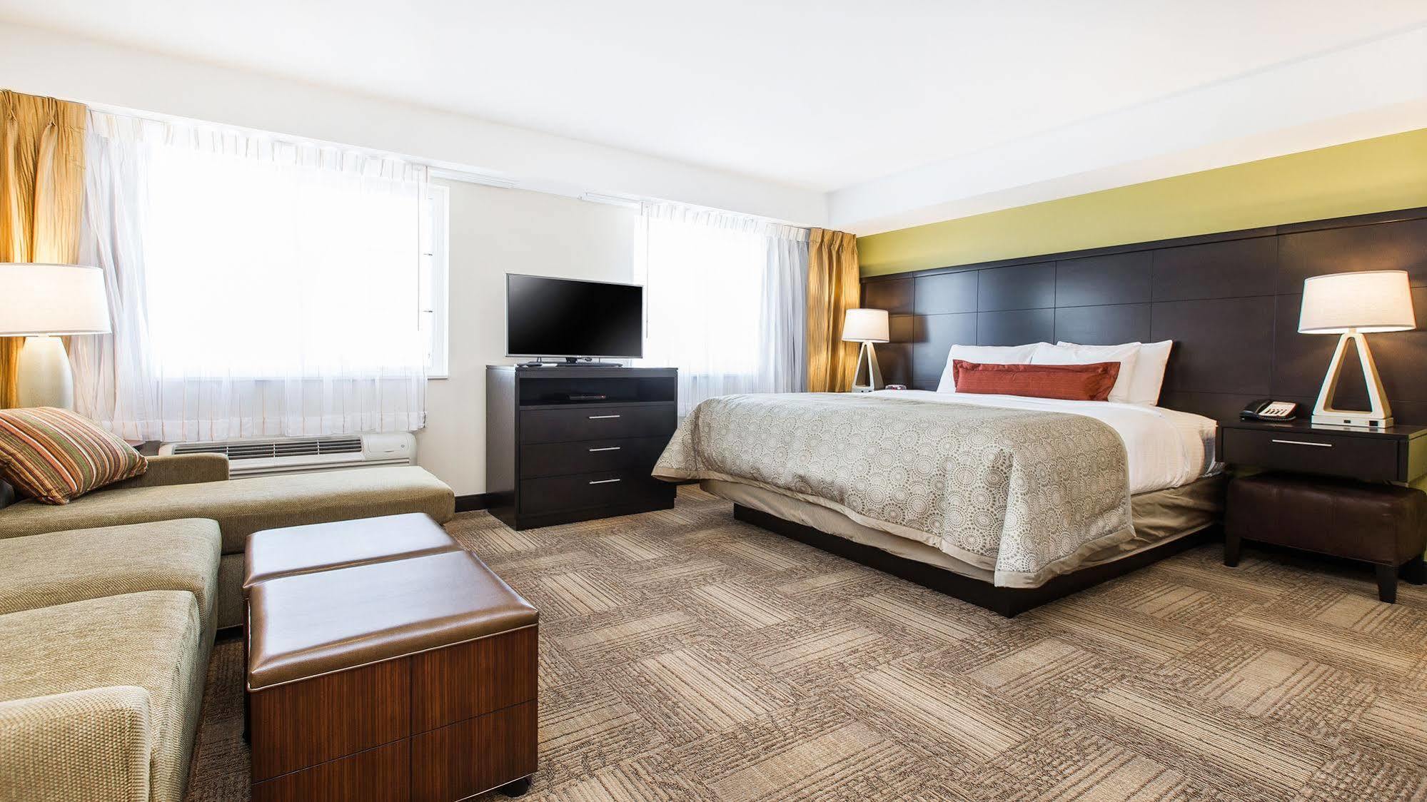 Staybridge Suites West Edmonton By Ihg Экстерьер фото